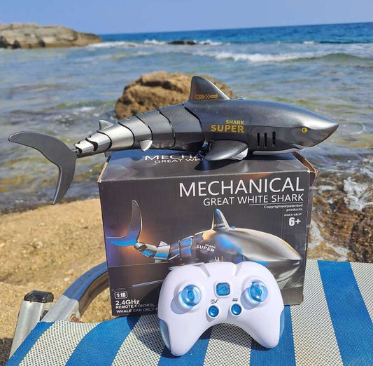 Ajkula za vodu na daljinsko upravljanje