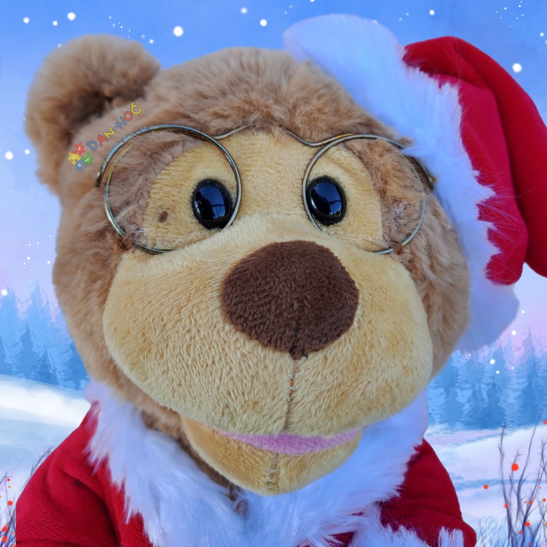 Novogodišnji meda koji priča bajke i peva pesmice na srpskom